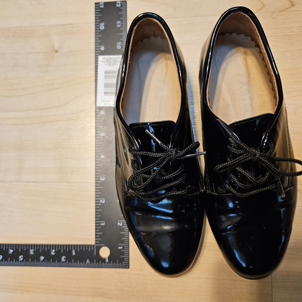 Black Patent Leather Oxford Shoes With Leather Soles